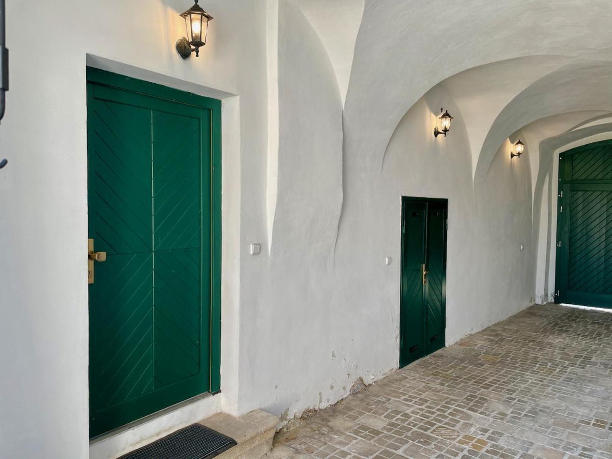 Bezauberndes Gaestehaus In Šatov Buitenkant foto