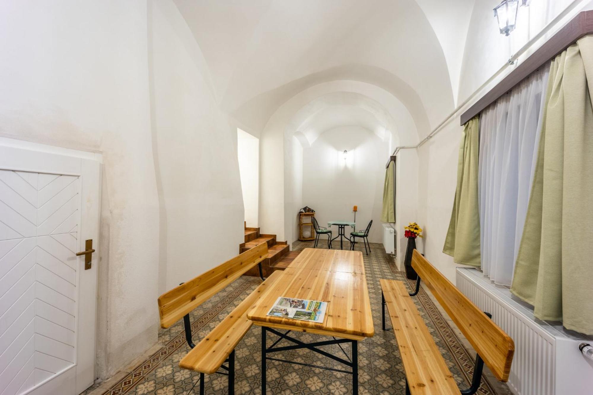 Bezauberndes Gaestehaus In Šatov Buitenkant foto