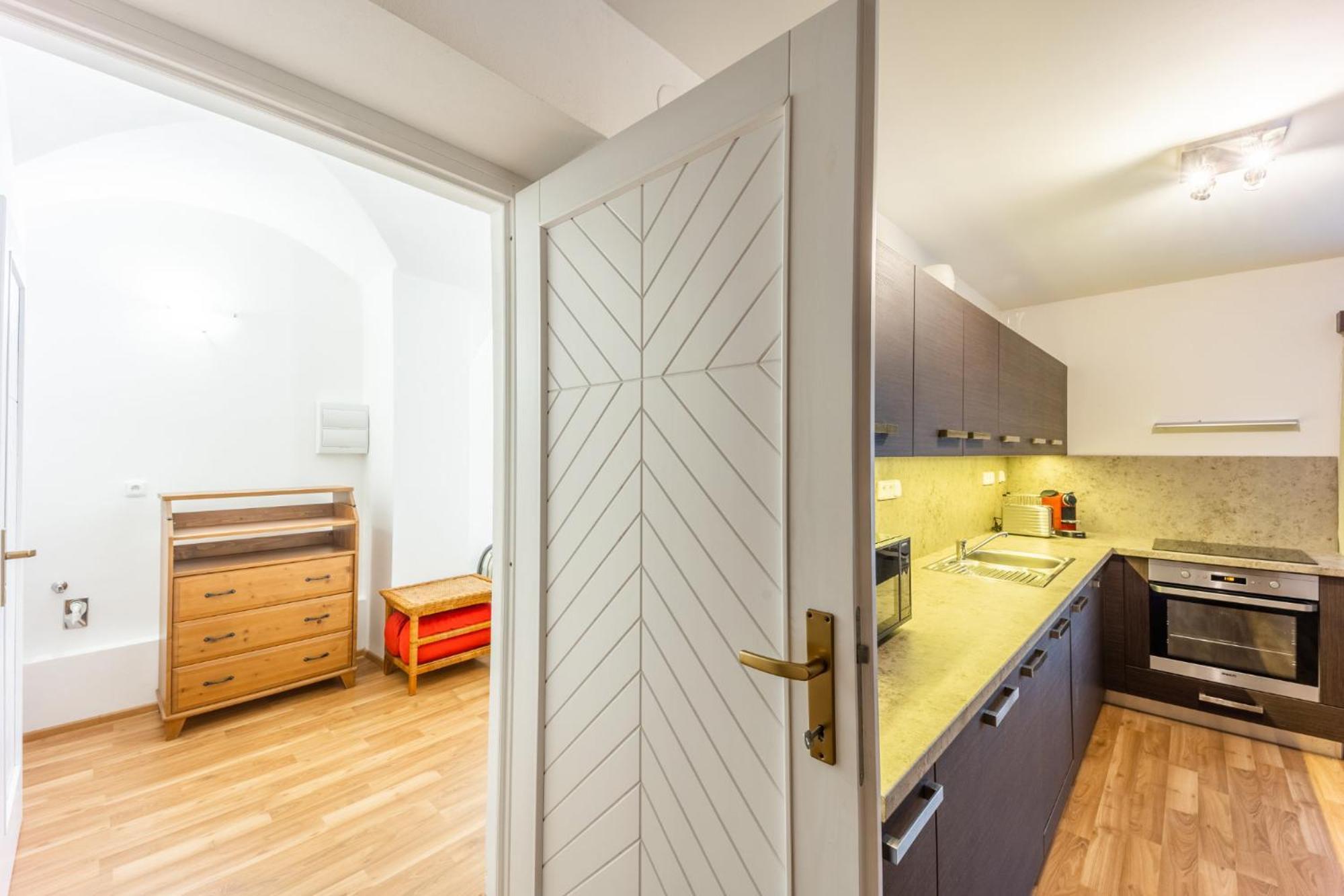 Bezauberndes Gaestehaus In Šatov Buitenkant foto